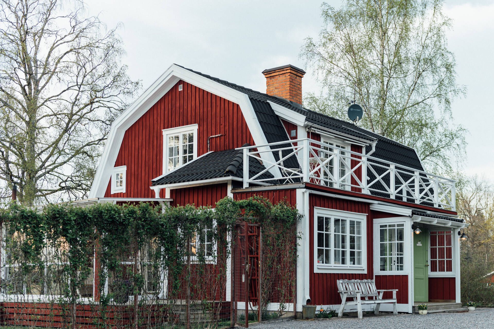 Maagiline maaelu idüll punases Rootsi maamajas