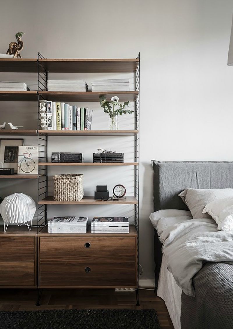 Kui armastad pruuni, halli ja valget, siis see magamistoa lahendus võiks meeldida sulle